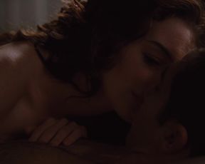 Anne Hathaway Sexy for 'Love and Other Drugs'