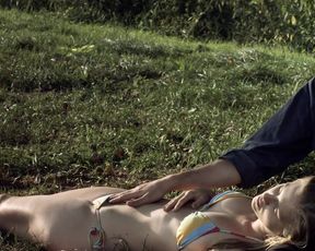 Monika Janik nude - Mleczak (2016)