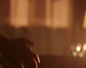 Anne Schafer - Arzt mit Nebenwirkung (2017) Naked actress in a movie scenes