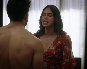 Melissa Barrera - Vida s03e06 (2020) Naked movie video