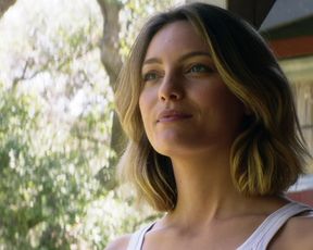 Leila George, Emily Deschanel nude - Animal Kingdom s04e07 (2019)