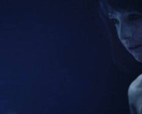 Isis Marks - Segundo o Sexo (2016) Naked actress in a sexy video