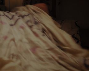 Ambre Bremond Topless, Cunnilingus Funny Scene in French Film 'Je suis un apprentissage'