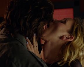 Josefine Preuss nude - Nix Festes s01e02 (2018)