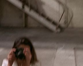 Nina Roberts, Helene Quilez naked - Pour le meilleur et pour le plaisir (2005)