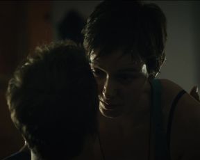 Inga Birkenfeld, Julia Koschitz nude - Am Ruder (2017)