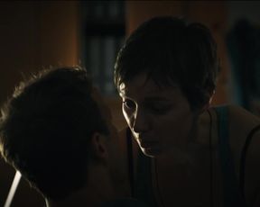 Inga Birkenfeld, Julia Koschitz nude - Am Ruder (2017)