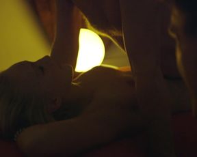 Theresa Stork, Erica Herbolds - Fikkefuchs (2017) Naked movie scene
