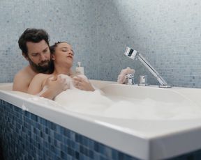 Jasna Fritzi Bauer nude - Jerks s03e01 (2019)