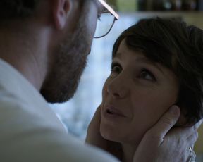 Julia Koschitz nude - Counterpart s02e06 (2019)