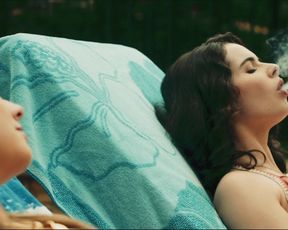 Vanessa Marano, Giorgia Whigham, etc - Saving Zoe (2019)