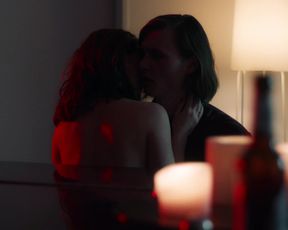 Emma Drogunova sexy - Tatort  (2020)