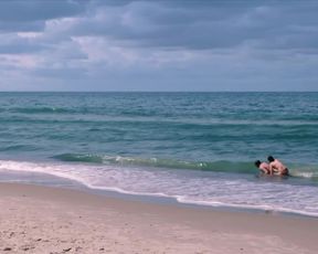 Laura Kajer nude - Badehotellet s06e01 (2019)