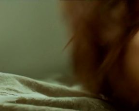 Duna Jove Nude - Mentiras y gordas (2009)