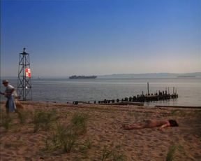 Carla Gugino nude, Rya Kihlstedt nude, Anna Levine nude – Jaded (1998)