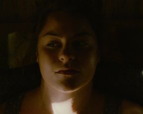 Tihana Lazovic, Lukrecija Tudor nude - Zvizdan (2015)