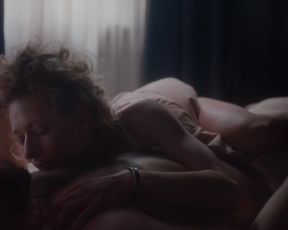 Magdalena Poplawska nude - 53 wojny (2018)