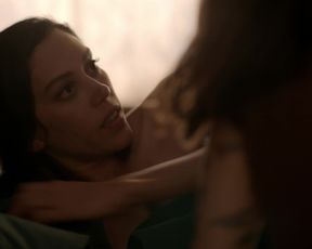 Mishel Prada, Maria-Elena Laas nude  - Vida s02e03 (2019