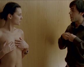 Virginie Ledoyen nude - Shall We Kiss (2007)