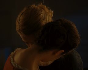 Adele Haenel, Noemie Merlant nude - Portrait de la jeune fille en feu (2019)