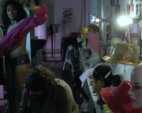 Sara Martins nude - Pigalle La Nuit s01 (2009)