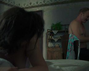 Magdalena Boczarska, Justyna Wasilewska nude - Sztuka Kochania-Historia Michaliny Wislockiej (2017)