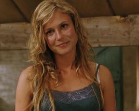 Sophie Hilbrand nude - Zomerhitte (2008)