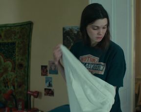 Julie Moulier nude - Nos vies formidables (2019)