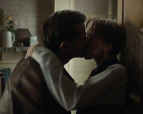 Laura Smet, Caroline Borderieux - La Garconne s01e04 (2020) Sexy actress