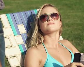 Heather Graham, Maika Monroe Sexy - At Any Price (2012)