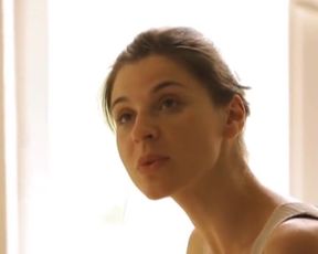 Lilli Meinhardt Nude - Liebe mich! (2014)