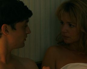 Virginie Efira nude - Un Amour Impossible (2018)