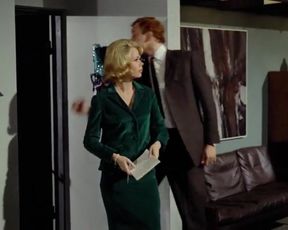 Bodil Steen Nude - Pigen Og Millionæren