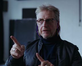 Gisa Flake, Isabel Thierauch - Fur Umme (2020) Nude TV movie scene