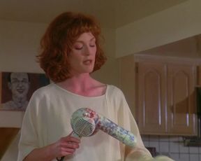 Julianne_Moore_-_Short_Cuts__1993