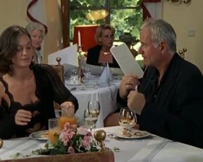 Marion Mitterhammer Nude - Julia - Eine ungewohnliche Frau s01e01 (1999)