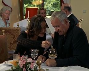 Marion Mitterhammer Nude - Julia - Eine ungewohnliche Frau s01e01 (1999)