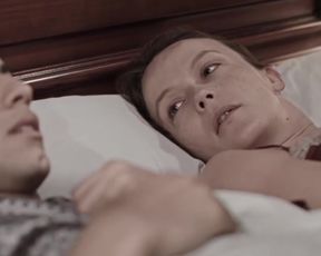 Chloe Andre nude - Les Naufrages (2015)