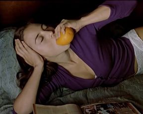 Loeonor Watling Nude - Son del Mar (2001)