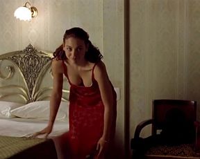 Loeonor Watling Nude - Son del Mar (2001)