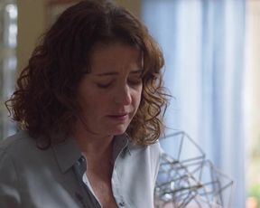 Nora Navas, Mireia Aixala - Les de l'hoquei s01e08-09 (2019)