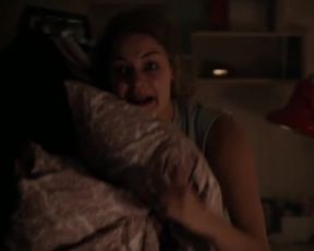 Jytte-Merle Böhrnsen nude, Luise Heyer sexy - Einmal bitte Alles (2017)