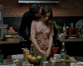 Marina Fois & Elodie Bouchez - Happy Few  (2010)