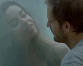 Marina Fois & Elodie Bouchez - Happy Few  (2010)