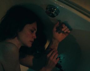 Francesca Cavallin hot - The Nest (Il nido) (2019)