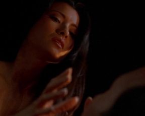 Kelly Hu sexy – The Scorpion King (2002)