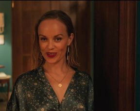 Friederike Kempter nude - Safari - Match Me If You Can (2018)