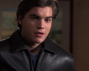 Elisha Cuthbert Sexy - The Girl Next Door (2004)