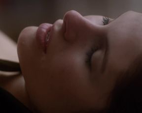 Olivia Grace Applegate naked - Driven s01e04 (2018)