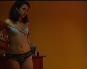 Margaret Qualley Sexy - The Leftovers (2014) s01e01